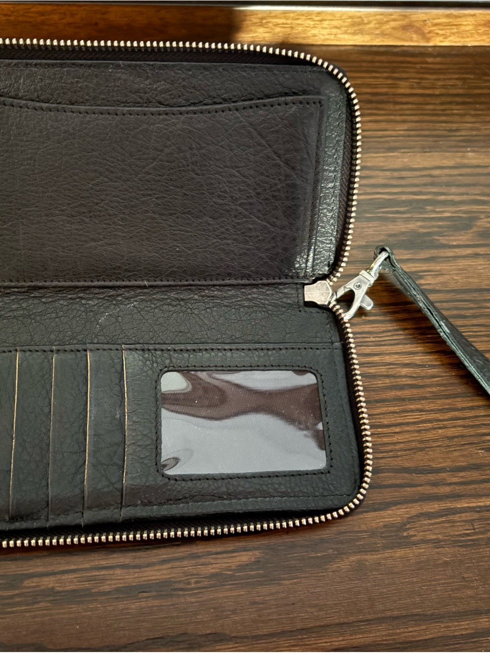 Women’s Black Leather Zip-Around Wristlet Wallet